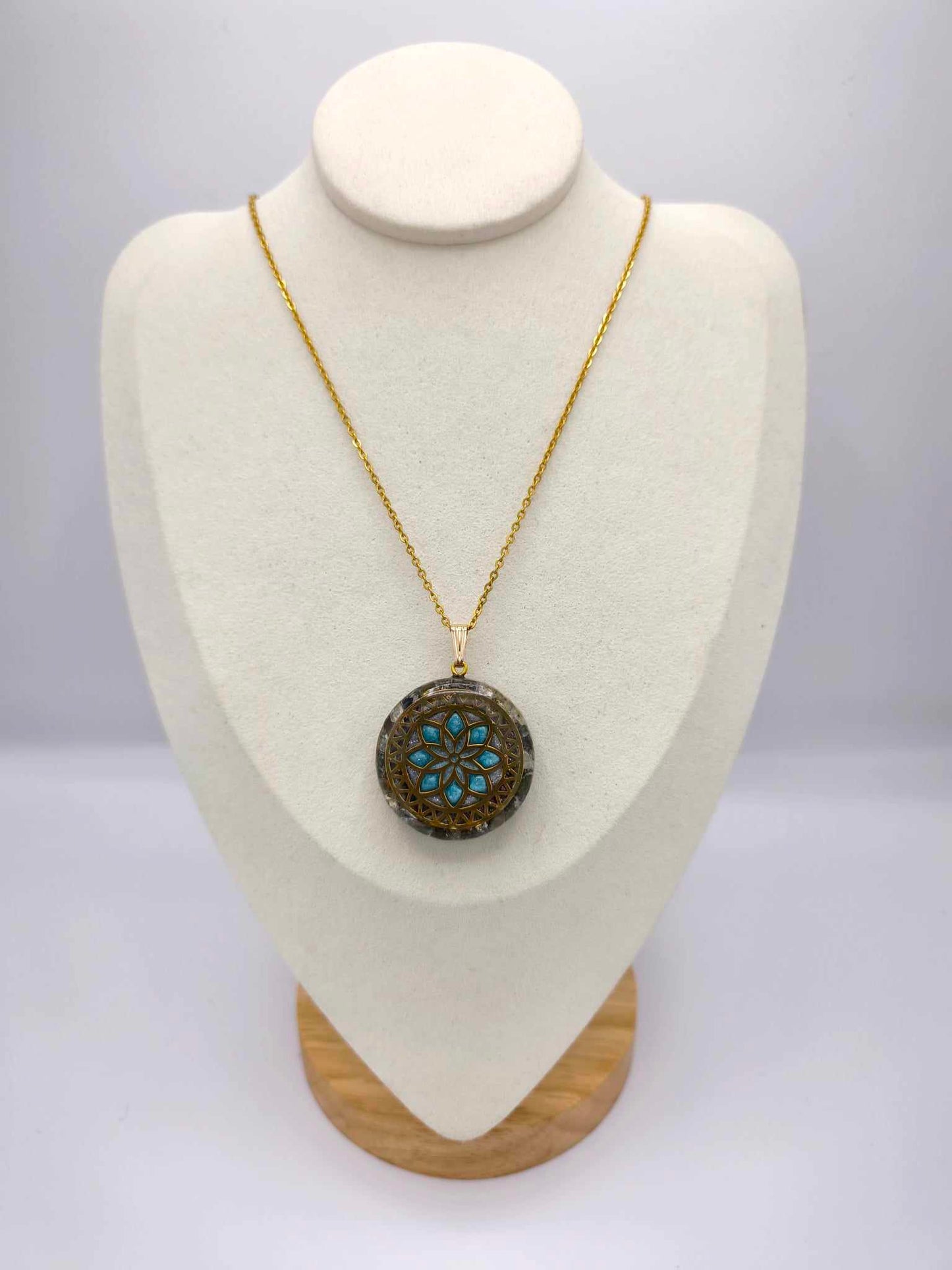 Orgonite Protection Pendant: Flower of Life, Green Tourmaline.