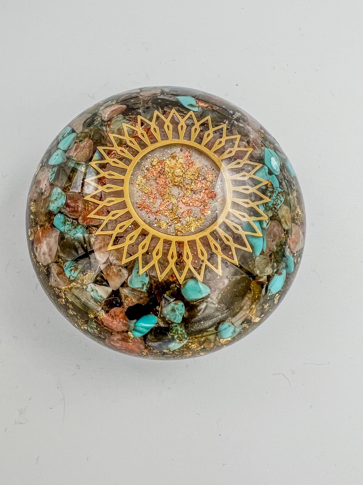 Orgonite pebble - Turquoise, Labradorite, Sun Stone. 