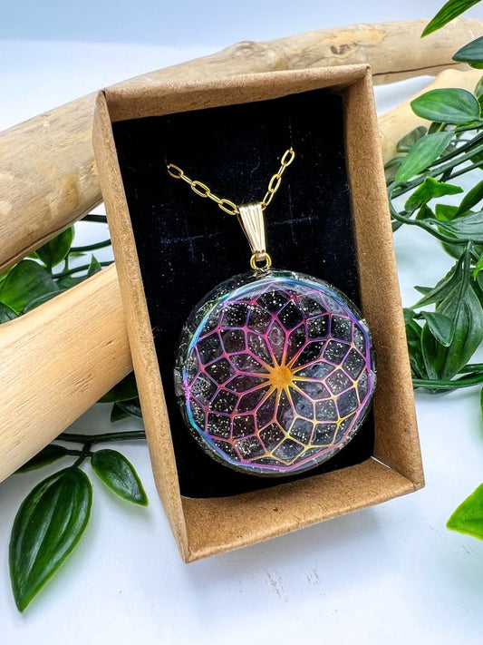 Orgonite Protection Pendant: Flower of life, Rock crystal.