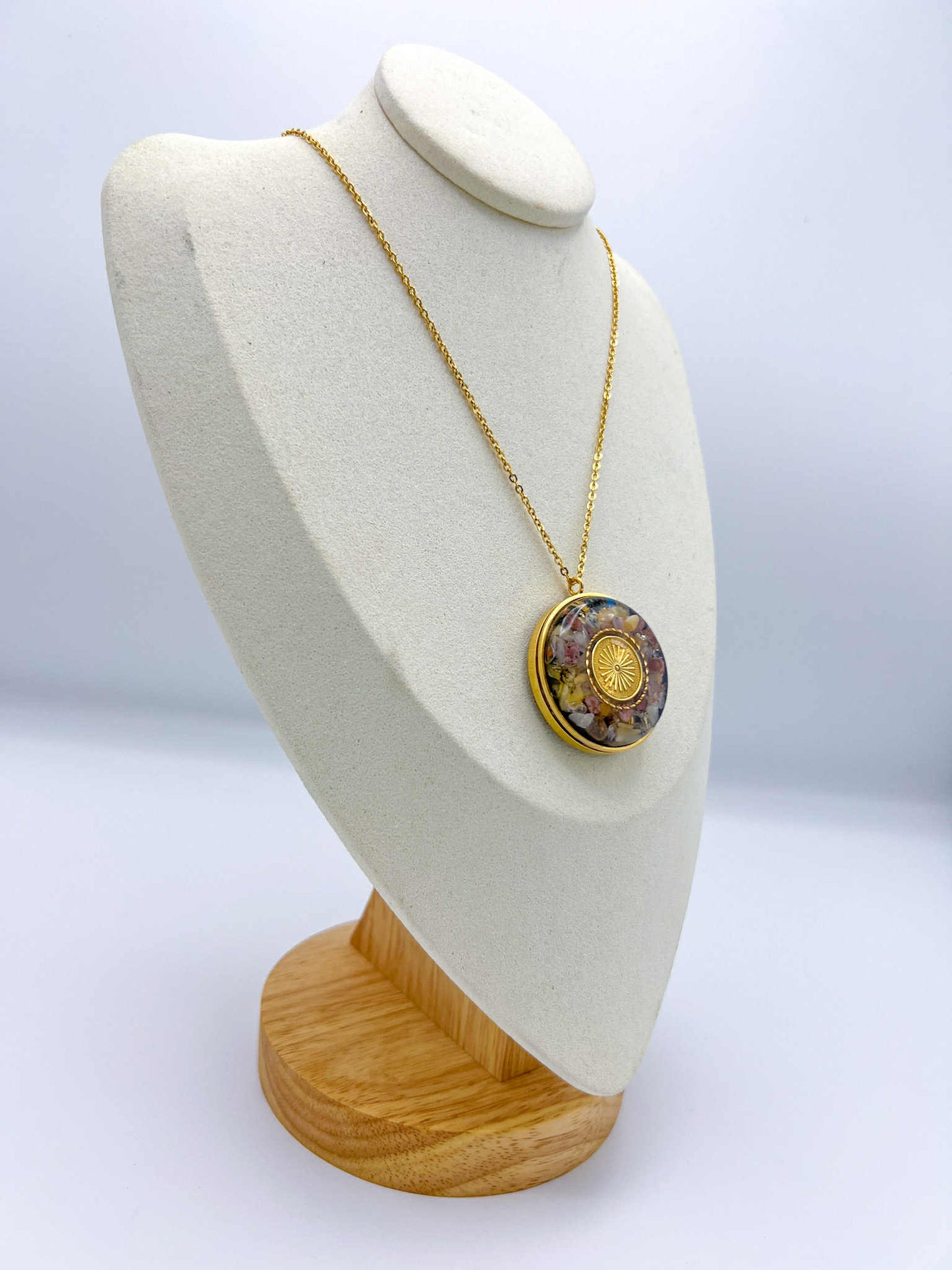 Pendentif Orgonite – Rhodonite, Tourmaline Multicolore, Cristal de Roche