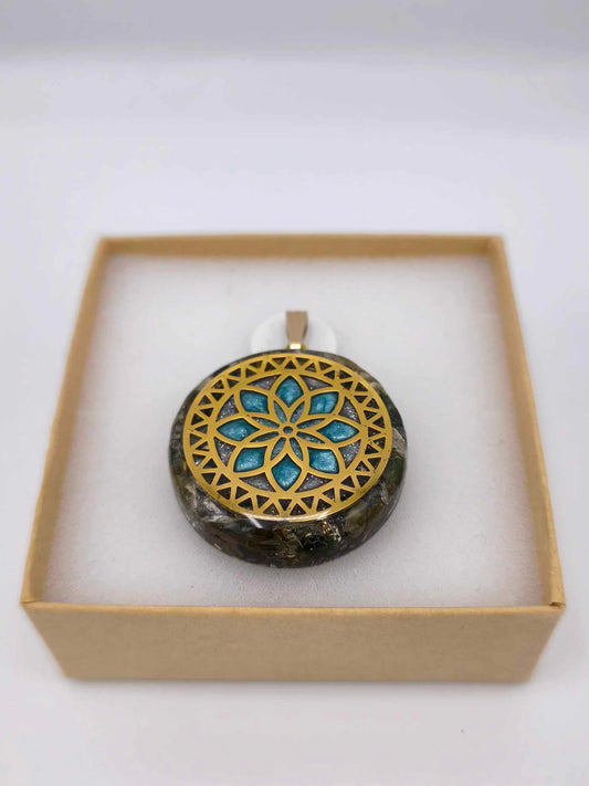 Orgonite Pendentif Protection : Fleur de Vie, Tourmaline Verte.