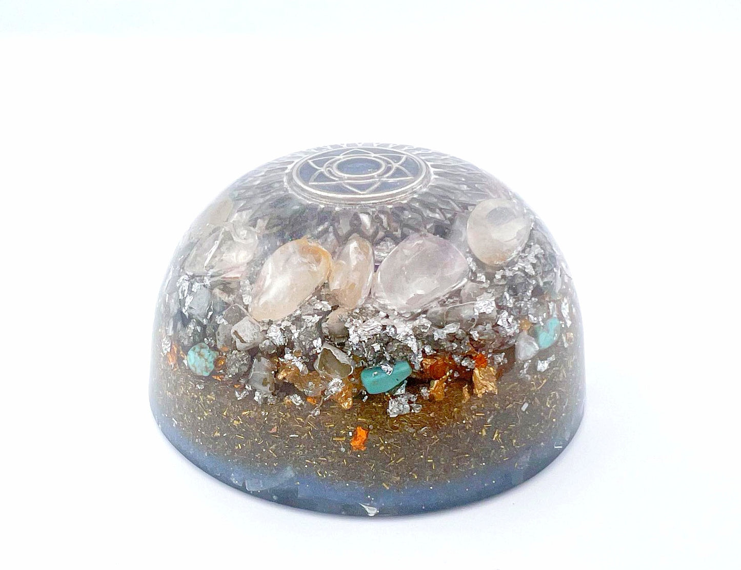 Orgonite Dôme : Expansion Solaire, Citrine, Turquoise et Labradorite.