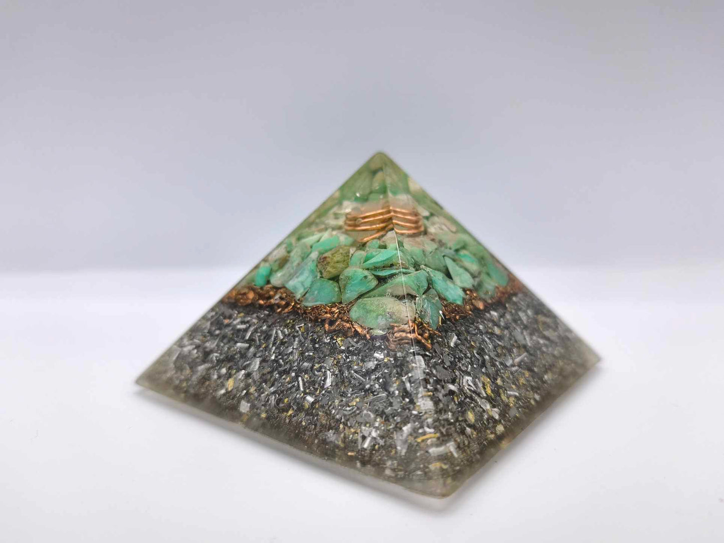 Orgonite Pyramide - Chrysoprase.