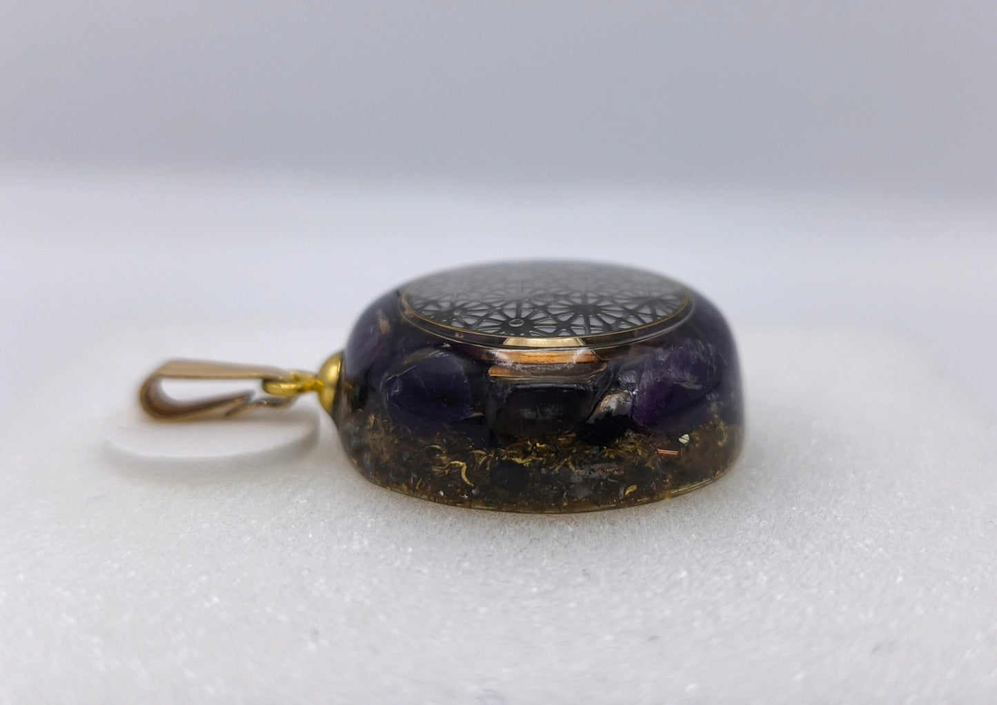 Pendentif Orgonite Améthyste.