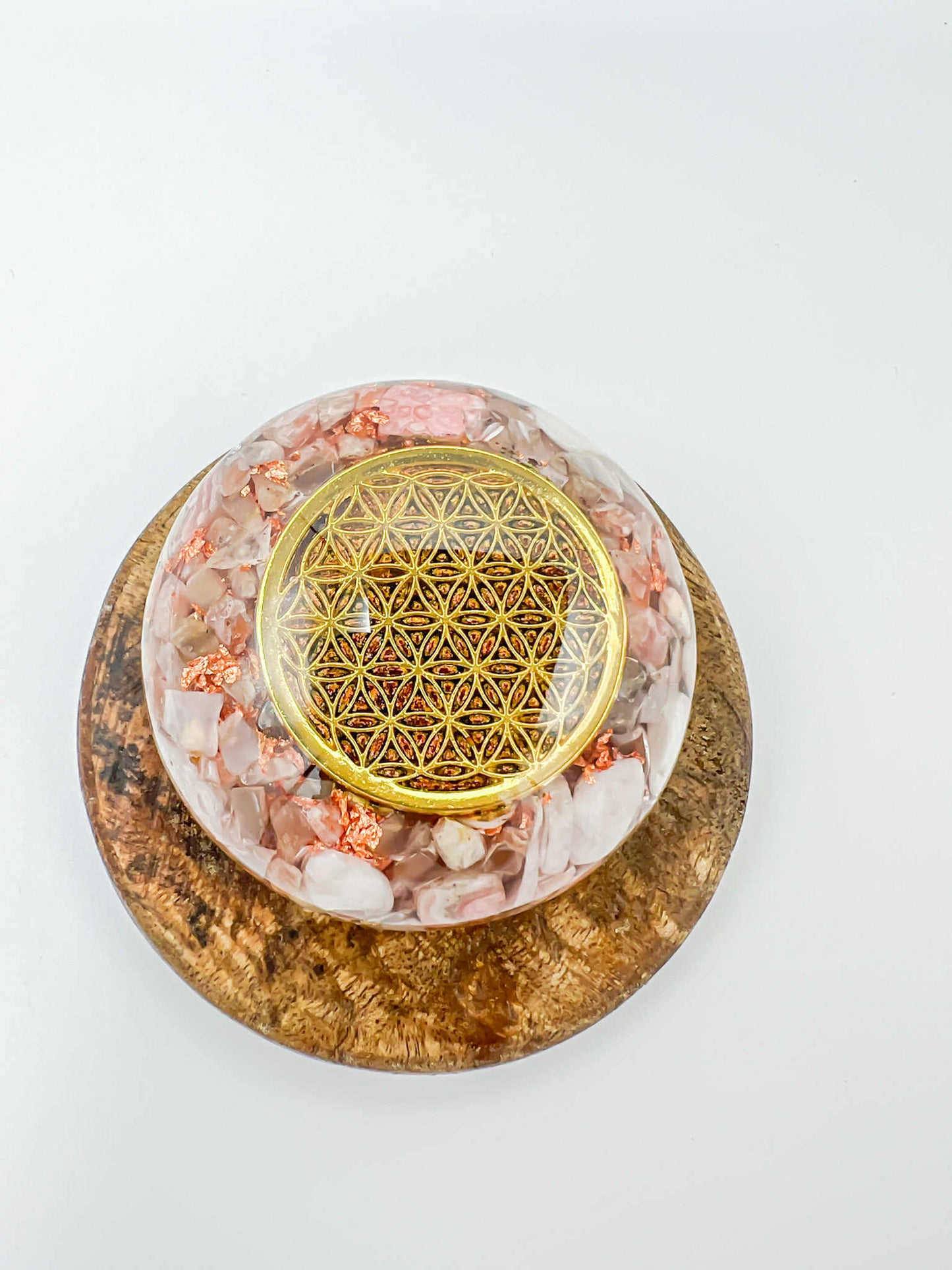 Galet Orgonite – Rhodonite, Pierre du Soleil, Cristal de Roche