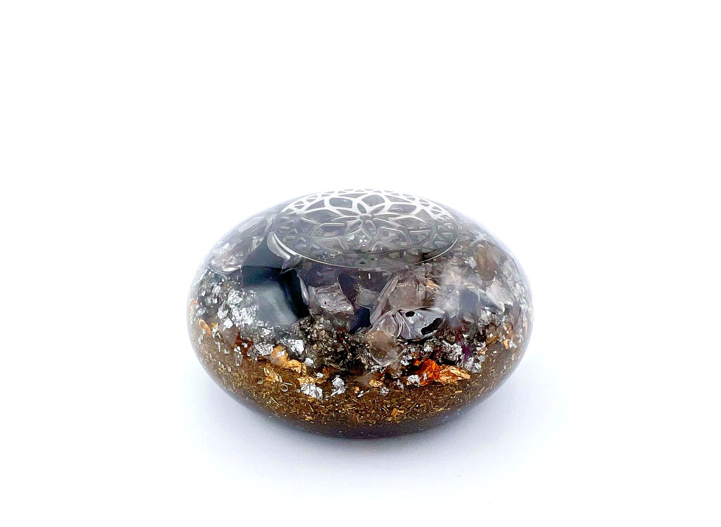 Orgonite Galet - Graine de vie, Tourmaline Noire, Quartz fumé.