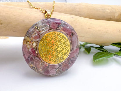 Orgonite Pendentif Protection : Fleur de Vie, Tourmaline rose.