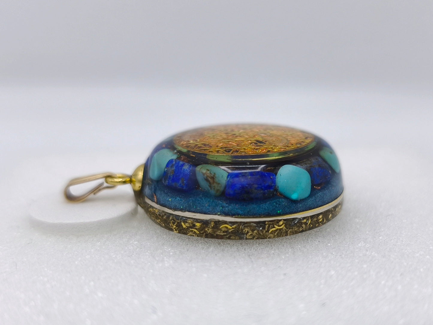 Pendentif Orgonite Turquoise et Lapis Lazuli .