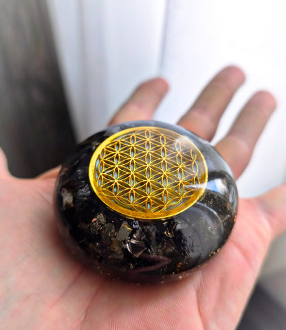 Galet Orgonite - Tourmaline noire, Labradorite