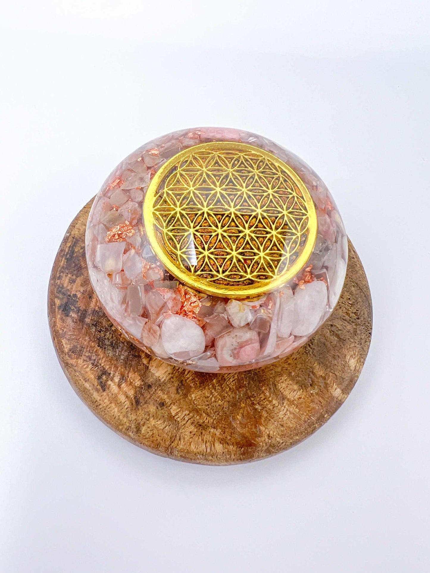 Galet Orgonite – Rhodonite, Pierre du Soleil, Cristal de Roche