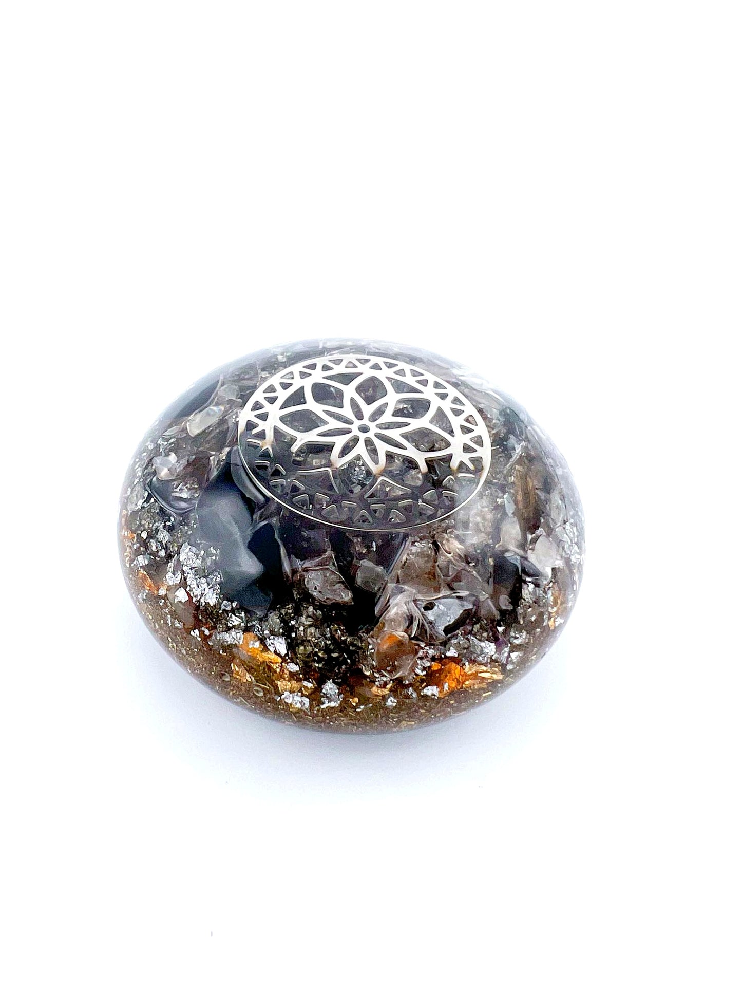 Orgonite Galet - Graine de vie, Tourmaline Noire, Quartz fumé.