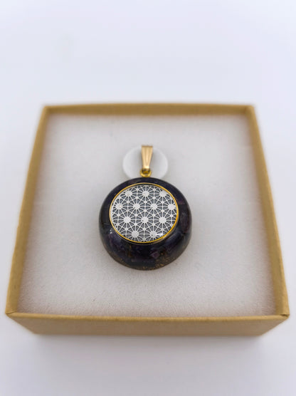 Pendentif Orgonite Améthyste.