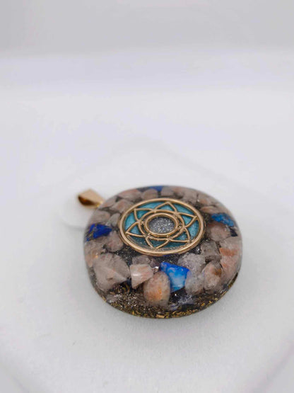 Orgonite Pendentif Protection : Pierre du Soleil, Lapis Lazuli.