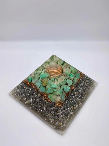 Orgonite Pyramide - Chrysoprase.