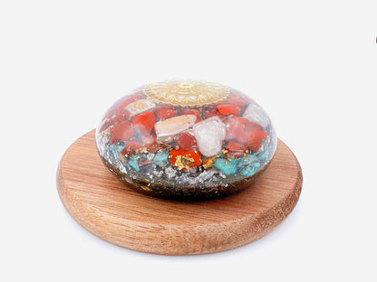 Orgonite Galet - Jaspe rouge, Pierre de Lune et Turquoise.