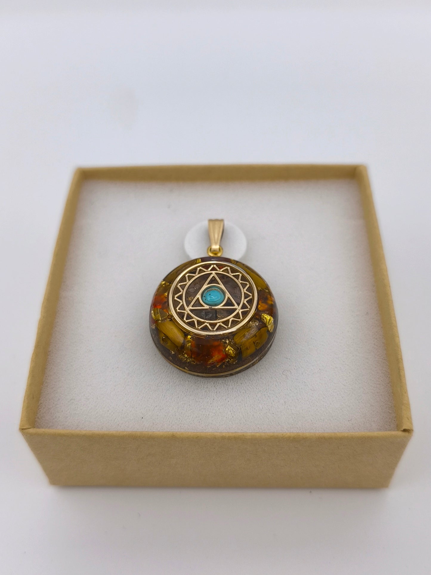 Pendentif Orgonite œil de tigre, Cornaline et Turquoise .