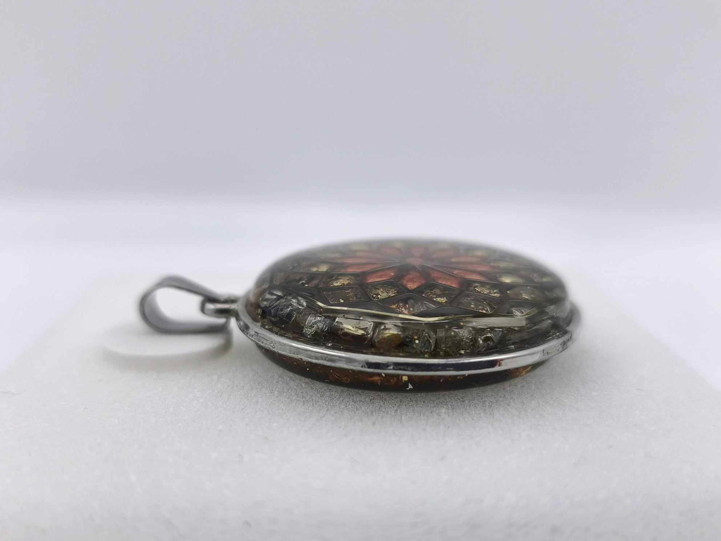 Orgonite Pendentif : Tourmaline multicolore, Cristal de Roche.