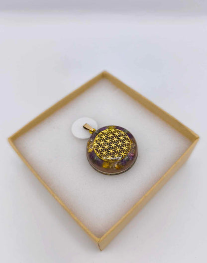 Pendentif Orgonite Pyrite, Citrine et Amethyste.